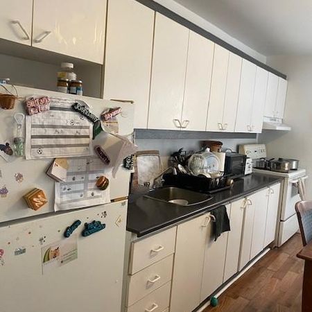 4 1/2 demi sous-sol très bien situé à Ste-Foy disponible le 1e juillet - Photo 3