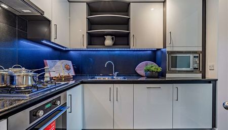 1 Bed Flat, Westferry Circus, E14 - Photo 5