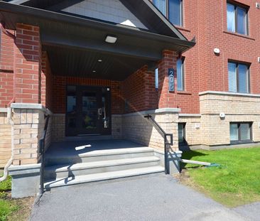 For Lease - 205 BLUESTONE Private Unit# 2, Orleans - Cumberland and... - Photo 2