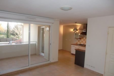 L'Isle/Sorgue dans résidence sécurisée, appartement T1 avec terrasse et parking., - Photo 3