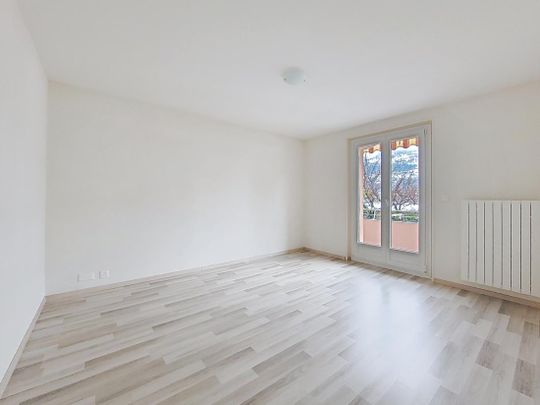 Sion, appartement de 3.5 pièces moderne de 80 m2 avec balcon au sud et place de parc - Photo 1