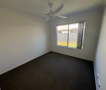 🔥 HOT NEW LISTING FOR RENT IN COOMERA 🔥 $850 Per Week - Available N... - Photo 3