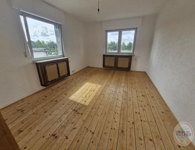 Gemütliche Altbau-Maisonettewohnung, 125 m², 5 Zimmer, KDB, Balkon, Bergheim-Quadrath, bezugsfrei - Photo 1