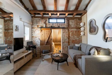 Calle de Fuencarral, Madrid, Community of Madrid 28004 - Photo 3