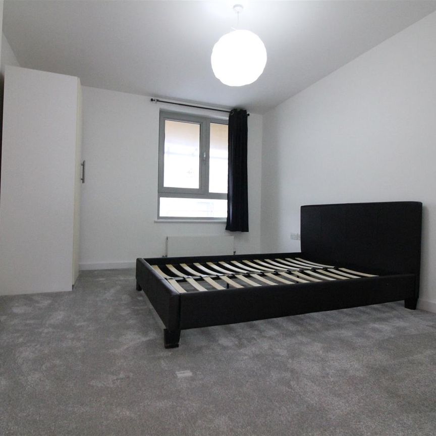 Eden Grove, London - Photo 1