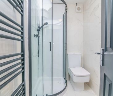 To Rent Louise Street, **Available From August 2025 - 6 Bedrooms**,... - Photo 4