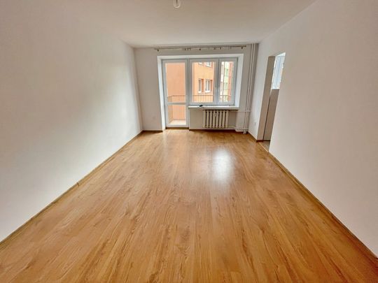 Do wynajęcia kawalerka 28 m2 – 1 piętro, ul. Górnośląska 40, Kalisz - Photo 1