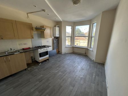 2 bedroom apartment to rent - Photo 4