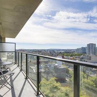 LARGE LUXURY 1-Bdrm, 15th Floor Corner with AMAZING VIEWS of OCEAN - Photo 1