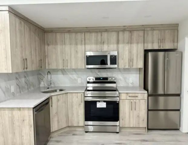 New & Modern 2-Bedroom, 2-Bath Legal Basement Suite – Available Immediately | 1972 Carrington Boulevard, Northwest, Calgary - Photo 1