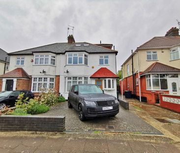 2 bedroom maisonette to rent - Photo 2