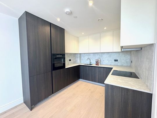 High Road, Leyton E10, London - Photo 1
