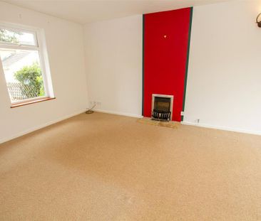 4 bedroom semi-detached house to rent - Photo 1