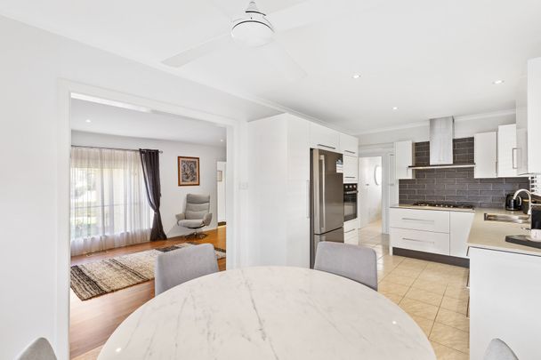 Space, Comfort and Convenience - Gardening Included! - Photo 1