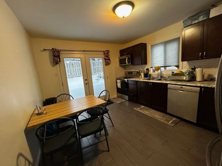 For Lease - 64 Copeman Crescent, Barrie, Ontario - Photo 4