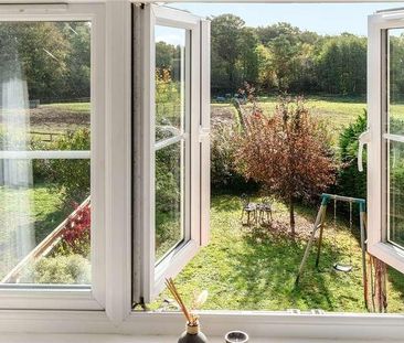 The Lockleys, Longmoor Road, Greatham, Hampshire, GU33 - Photo 3