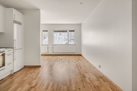 Bergfotsvägen, Tumba - Photo 5