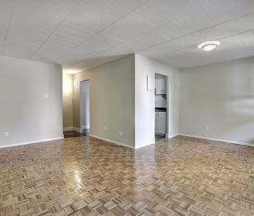 Millard Manor Apartments - Photo 3