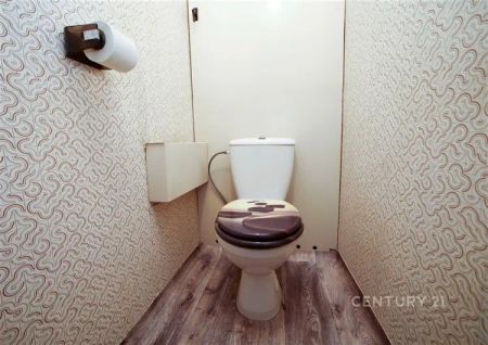 Pronájem prostorného bytu 4+1 s lodžií, 88 m - Fotografie 4