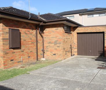 2 bedroom unit in the heart of Altona. - Photo 3