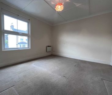 2 bed Terraced for rent - Photo 5