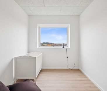 Nyopført 4-værelses rækkehus på Fenris Allé i Svenstrup - Photo 3