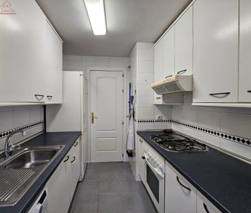 Piso de alquiler en Calle Convento, Casco Antiguo - Photo 2