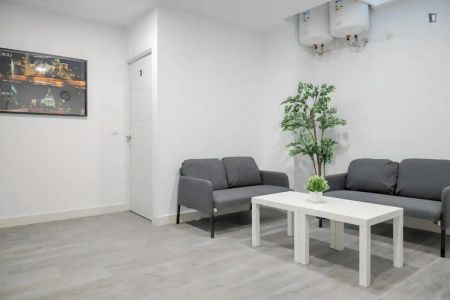 Estudio de alquiler en Opañel - Photo 3