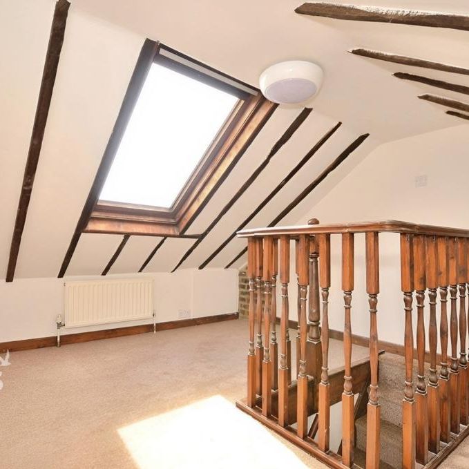 2 bedroom end of terrace house to rent - Photo 1
