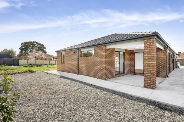 3 Joe Drive, Werribee. - Photo 1