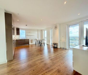 3 bedroom flat to rent - Photo 3