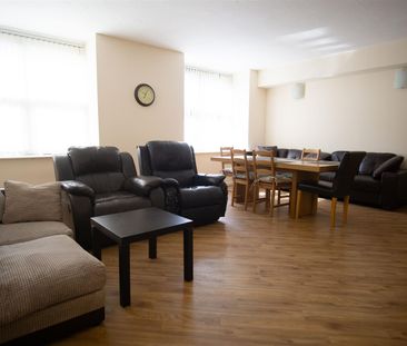 2 Bed Flat To Let on Centenary Mill, New Hall Lane, Preston - Photo 5