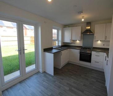 3 bedroom semi-detached house to rent - Photo 2