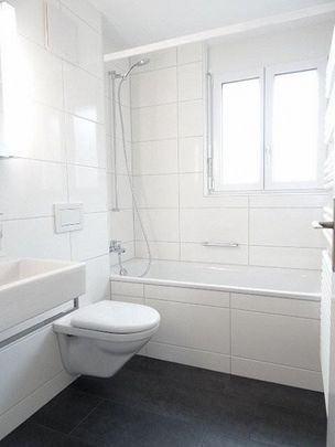 Moderne 4.5-ZW im 1. OG (ohne Lift) à 99 m² - Foto 1