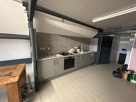 2 bedroom flat to rent - Photo 3