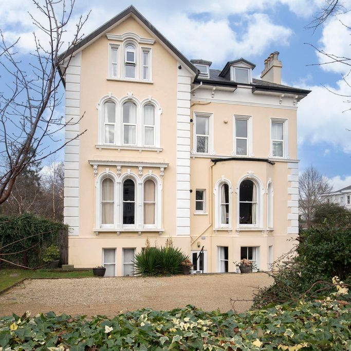 Moorend Park Road, Cheltenham GL53 0GB - Photo 1