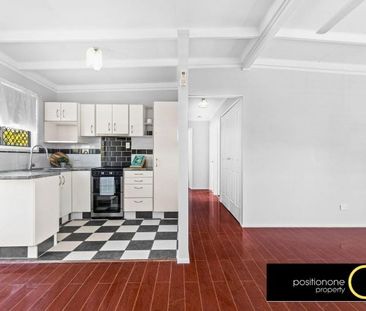 Highset home with bonus kitchenette and teenagers retreat under! - Photo 3