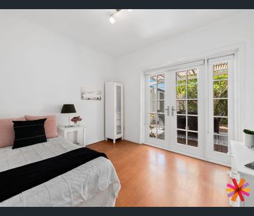 A STYLISH AND CONVENIENT UNIT IN COMO - Photo 4