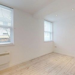 Sandgate Road, Folkestone, CT20 1AL, Kent - Photo 1