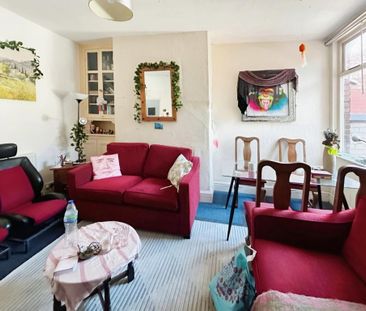 3 bedroom terraced house to rent - Photo 1