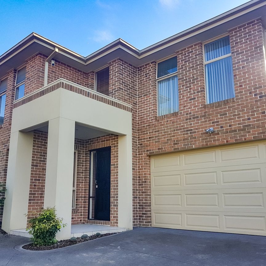 2/67 Russell Crescent, Doncaster East - Photo 1