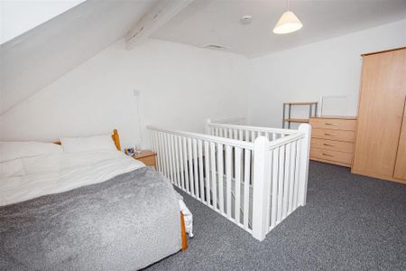 4 bedroom property to rent - Photo 3