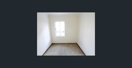 Fully Furnished Three-bedroom Terrace Apartment in Ultimo - Photo 3