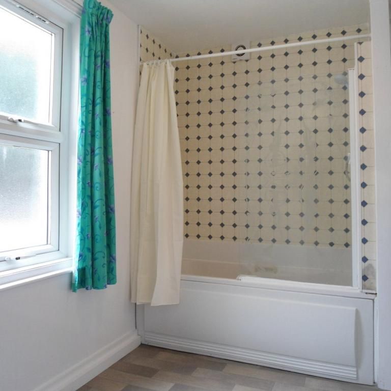 5 bedroom terraced house to rent - Photo 1