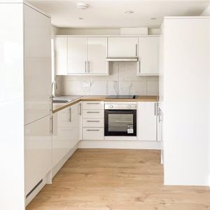 1 bedroom property to rent - Photo 2