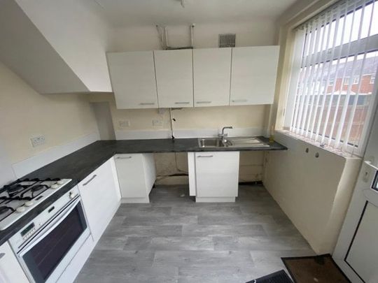 New Chester Road, Bromborough - Photo 1