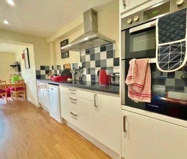 1 bedroom in a house share to rent - Photo 6