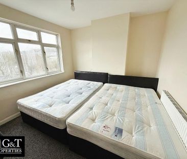 3 bedroom semi-detached house to rent - Photo 6