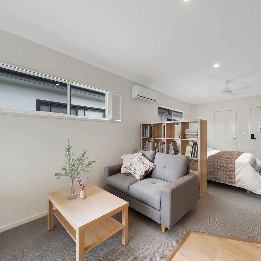 67 Eyre Street, Mount Gravatt East QLD 4122 - Studio For Rent | Domain - Photo 1