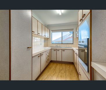 4/10 Mansfield Street, Coorparoo, Qld 4151 - Photo 3